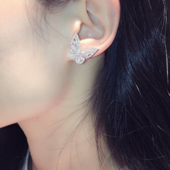 18K White Gold Diamond Butterfly Stud Earrings P - Picture 3 of 5